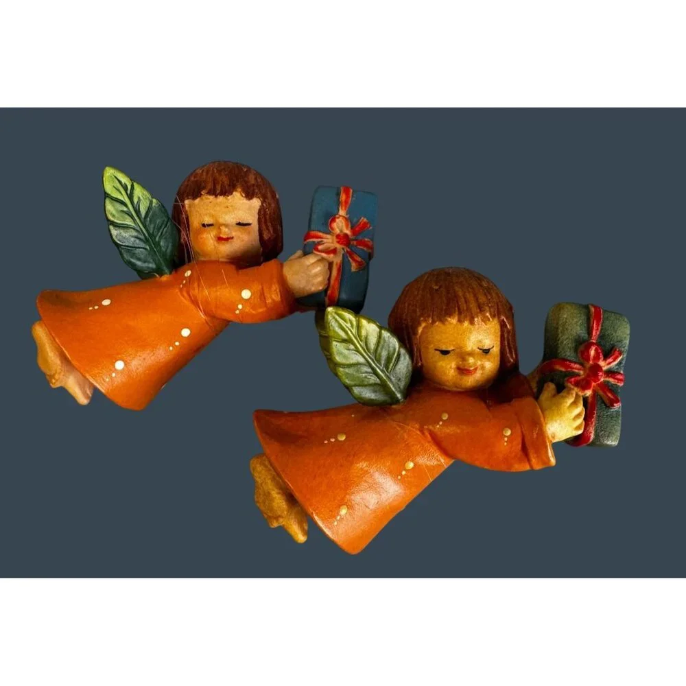 Vintage Anri Ferrandiz Flying Angels Pair Holding Gifts Hand Painted Christmas O